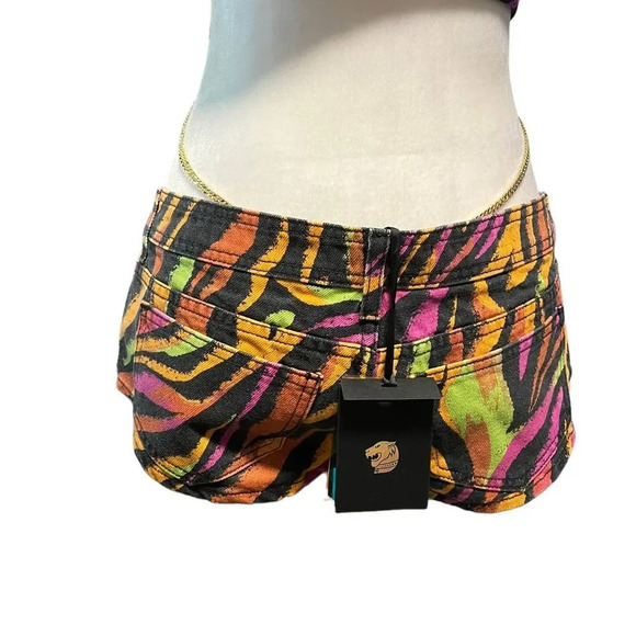 Dundas x Revolve Bianca Shorts - Picture 7 of 7